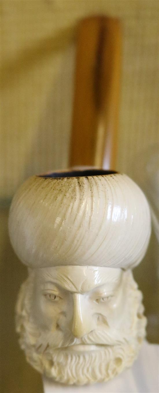 Meerschaum head of Turk pipe